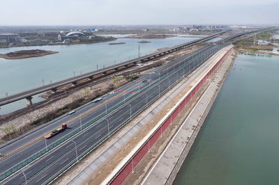 今年8月通車(chē)!烏瑪高速惠農(nóng)至石嘴山段建設(shè)沖刺收尾